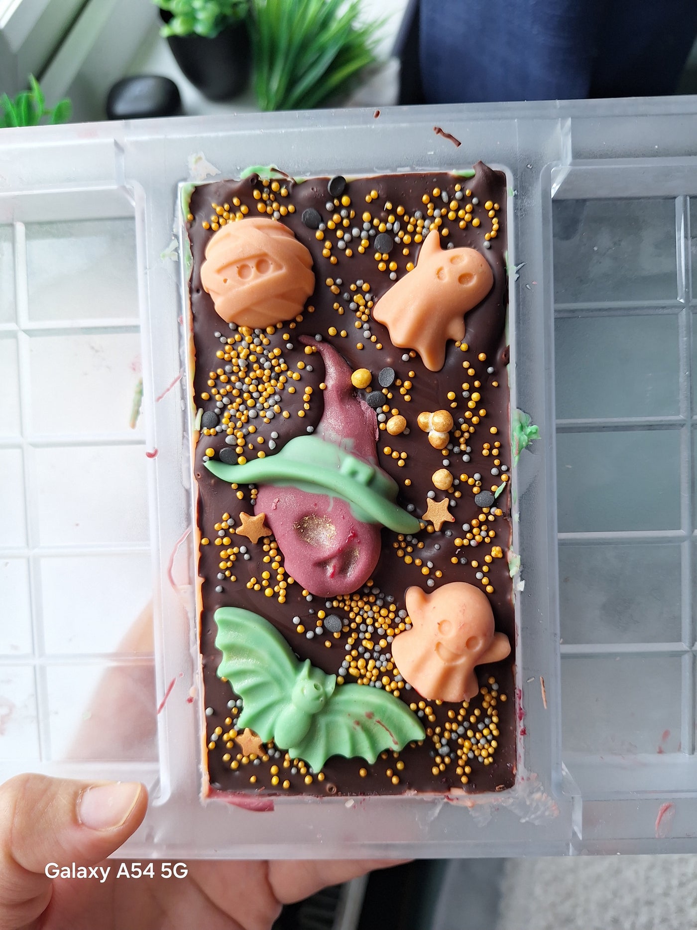 HALLOWEEN CHERRY CHOCOLATE BAR